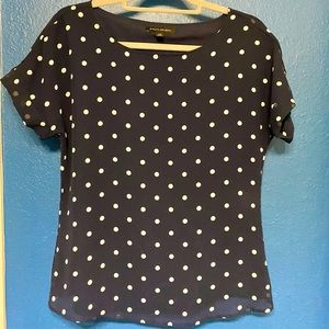 Banana Republic short-sleeve blouse. XS. Navy blue w/white dots. NWOT.